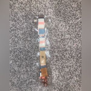 “Thread Wallets” Neck Lanyard